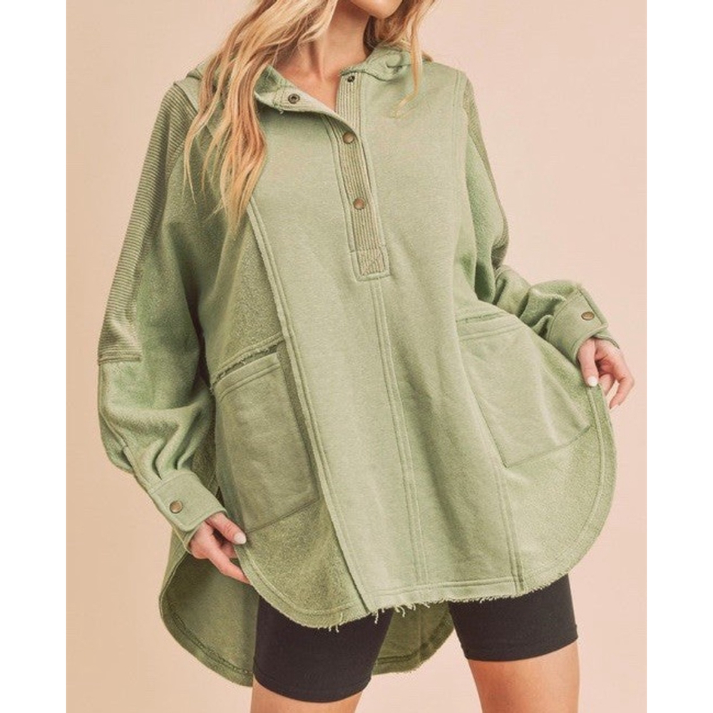 AEMI + CO Sage Green Hooded Pullover Top Women’s Large